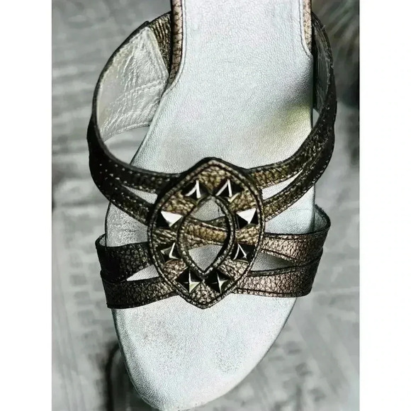 Cole Haan Women’s Katya Silver Tumbled Leather Sandals Size 9.5B - Picture 3 of 8